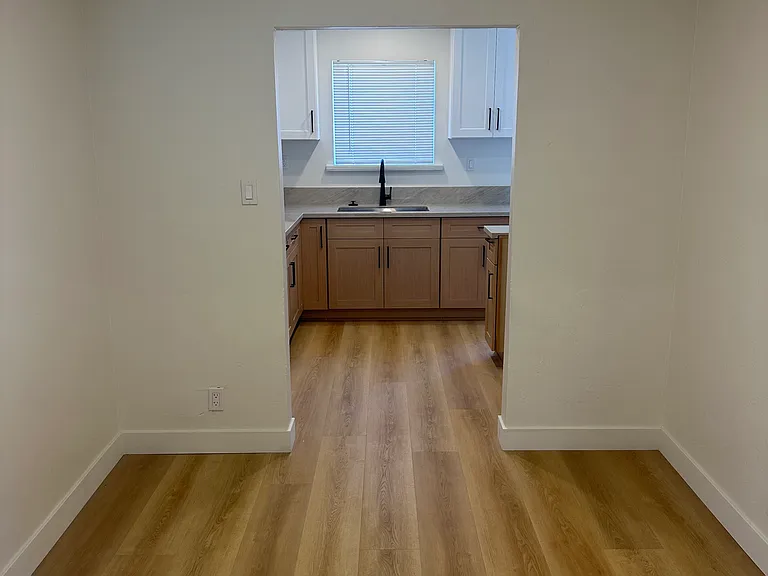 417 S Fremont Ave — Photo 9