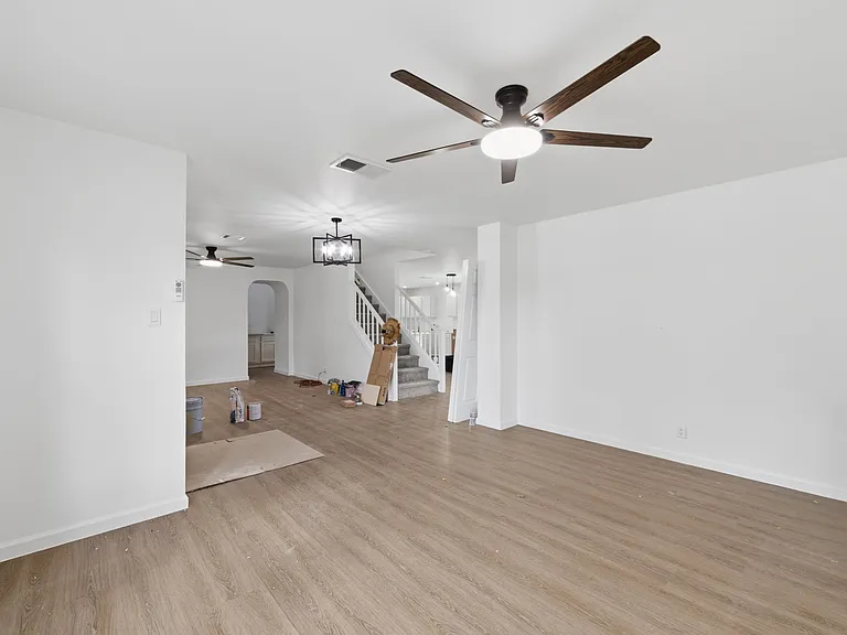 9202 Amber Rdg — Photo 1