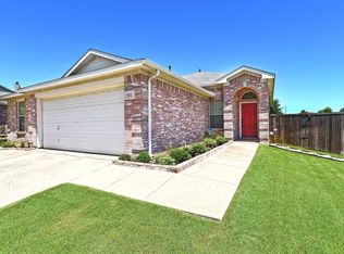 921 Dixon Ln, Denton, TX 76207