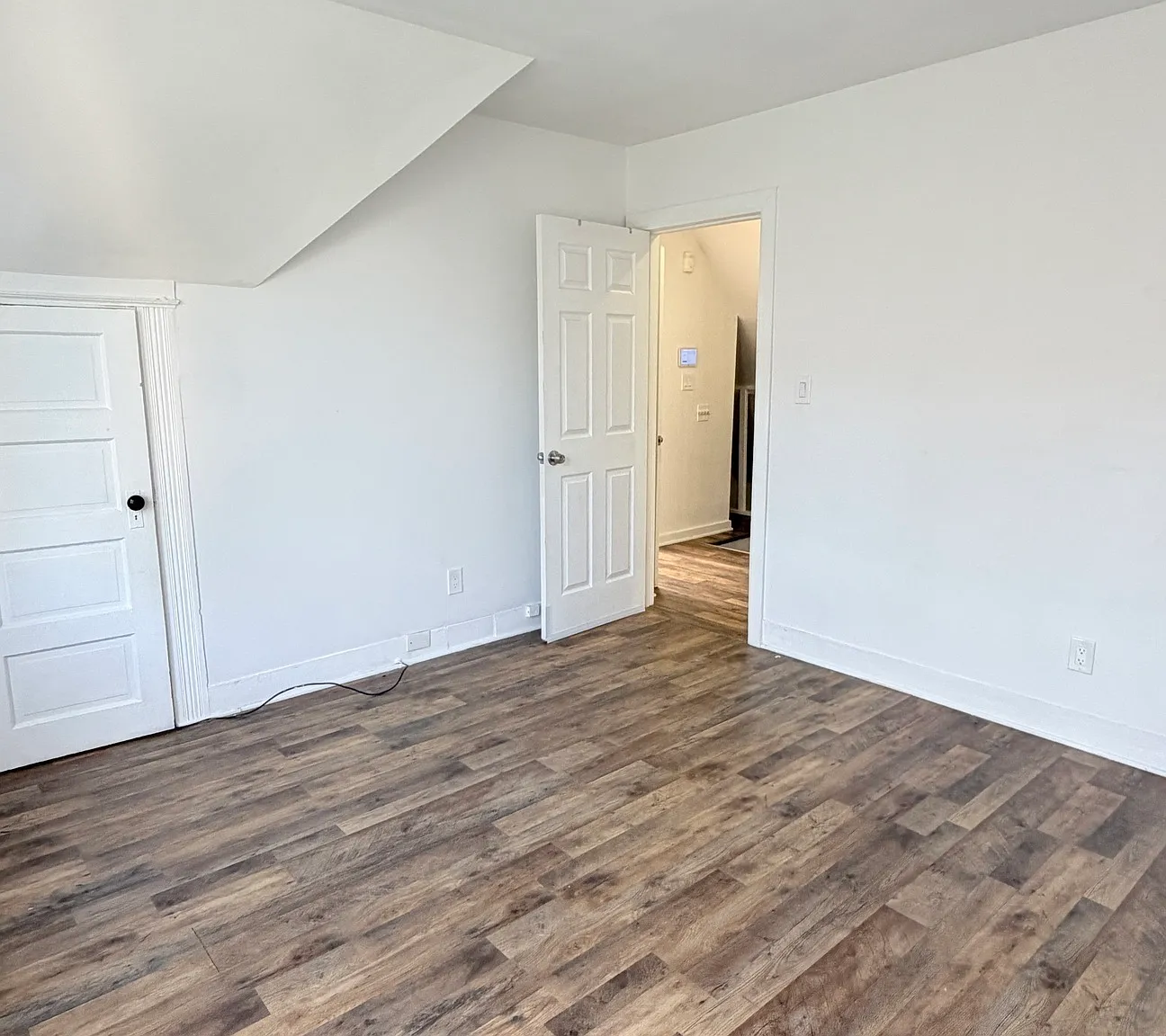 2 bed, 1.0 bath, 866 sqft, $1,500 — Photo 3
