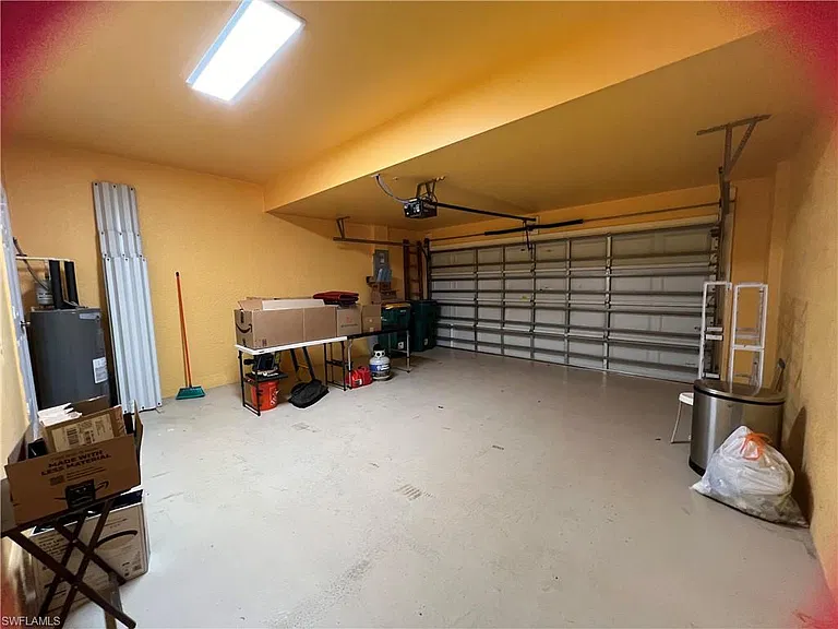 884 Hampton Cir #159 — Photo 19