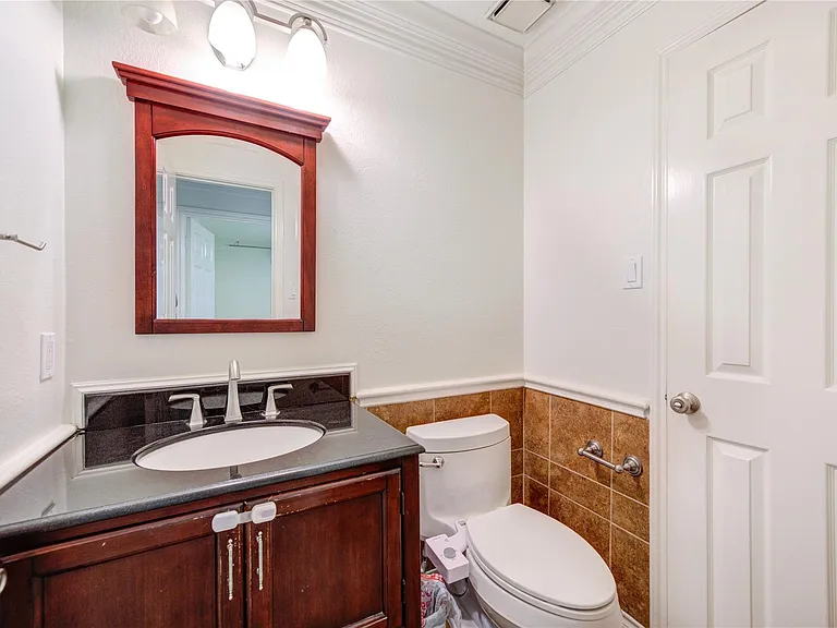 21450 Park Post Ln — Photo 40