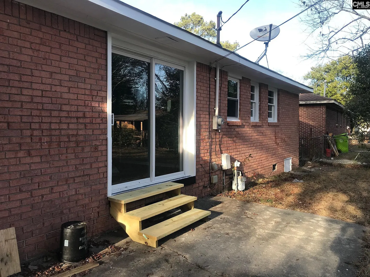 3 bed, 1300 sqft, $1,200 — Photo 4