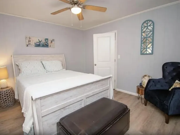 205 Barefoot Ln #B — Photo 10