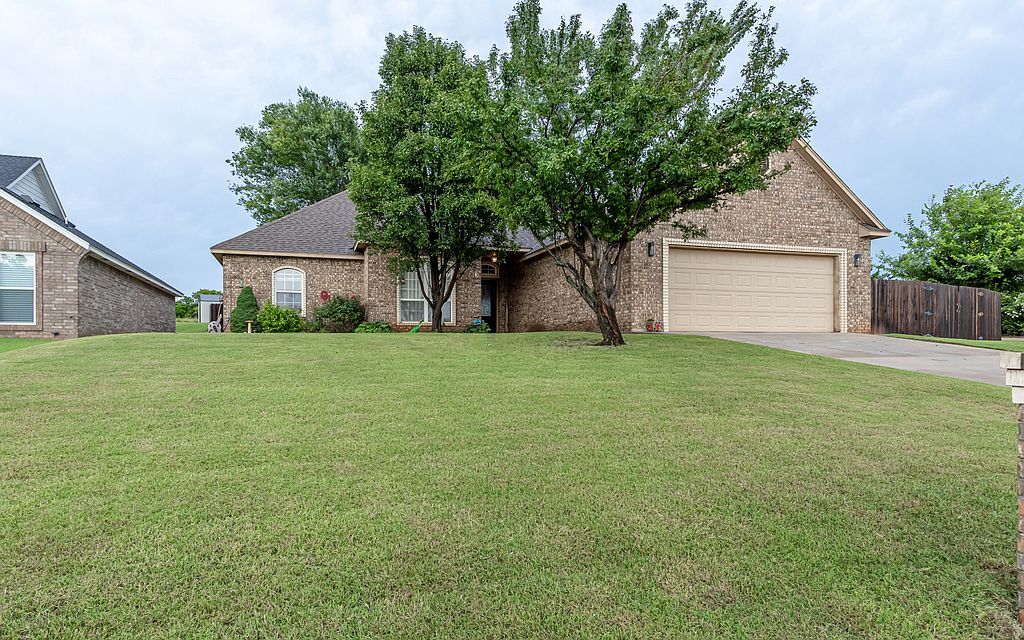 2318 Tailwind Dr - Property Image