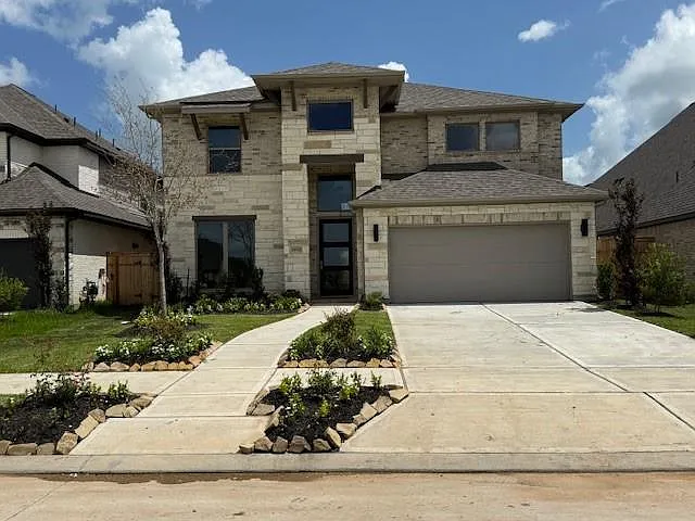 4 bed, 3.5 bath, 3190 sqft, $3,900 — Photo 2