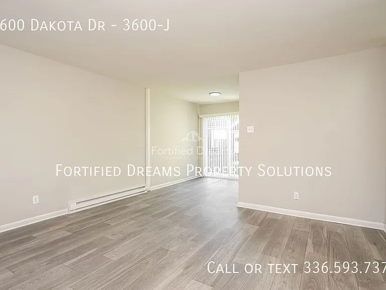 3600 Dakota Dr #J — Photo 15