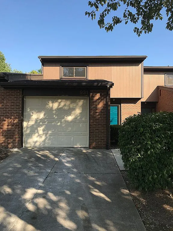 931 Morningstar Dr photo 1