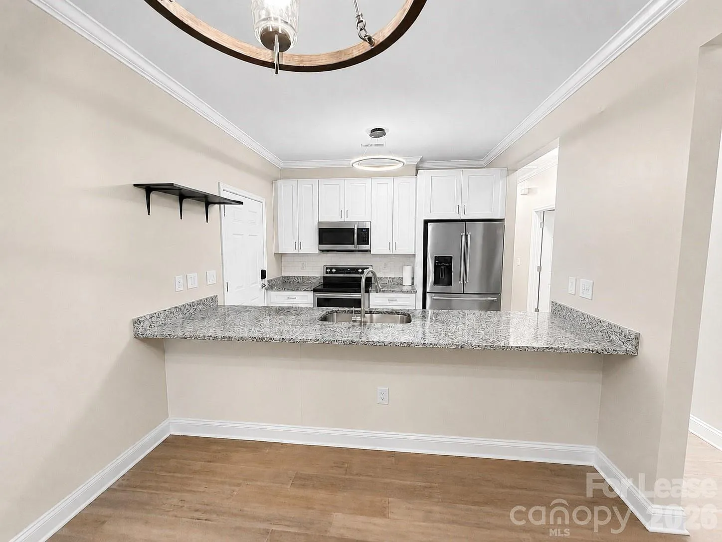 3 bed, 2.0 bath, 1150 sqft, $1,800 — Photo 3