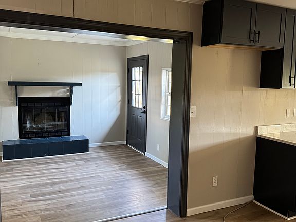 4th image of 646 Clearview St