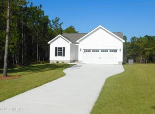 234 River Oaks Dr, Stella, NC 28582
