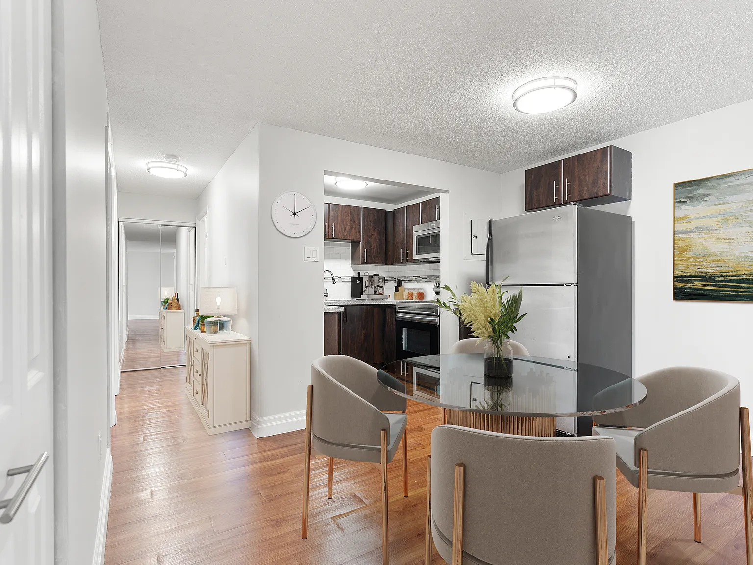 Treeview Manor — Photo 3