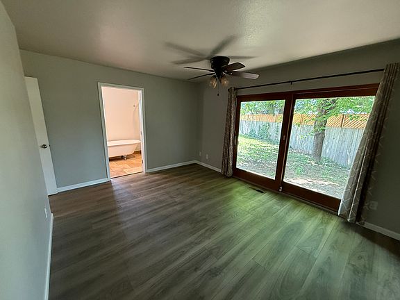 3rd image of 919 Lodi St