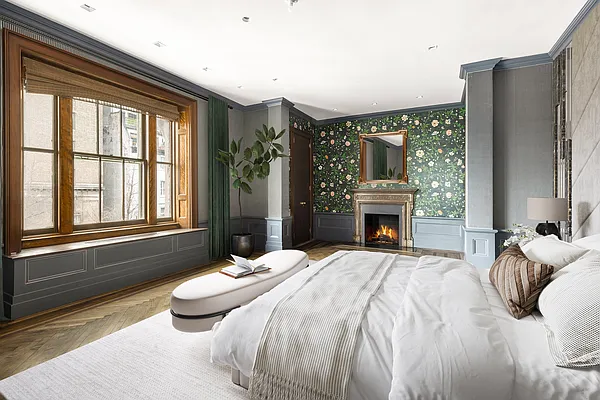 Sold by Compass | media 18
