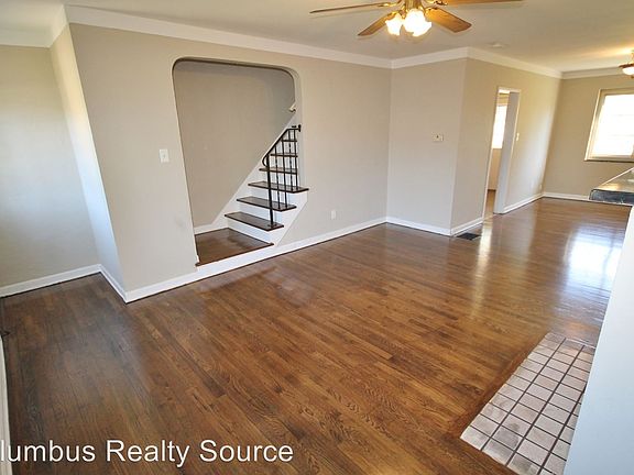 3rd image of 1688 Northwest Blvd