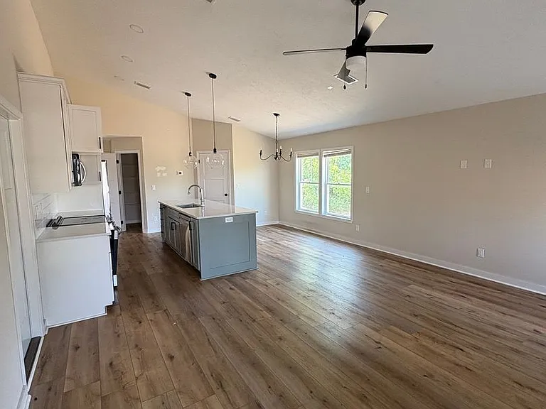 329 N Palo Alto Ave — Photo 3