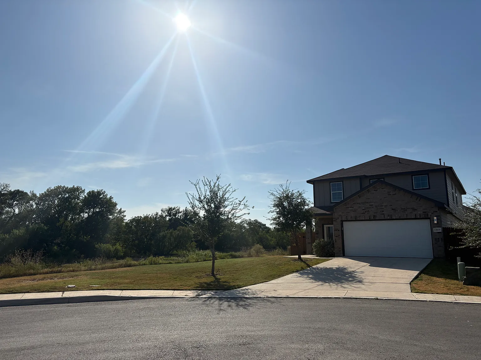 4 bed, 2473 sqft, $2,250 — Photo 2