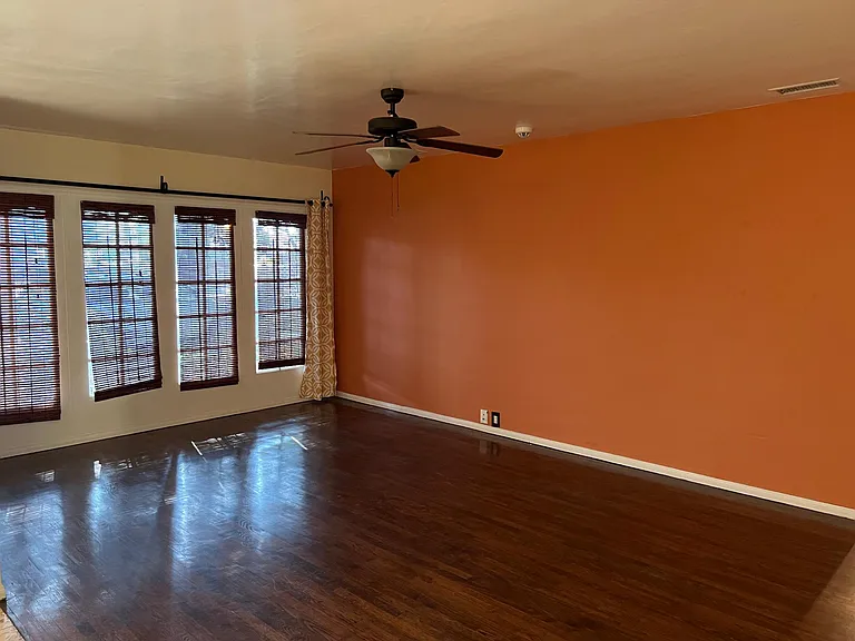 6601 N Louise Ave — Photo 6