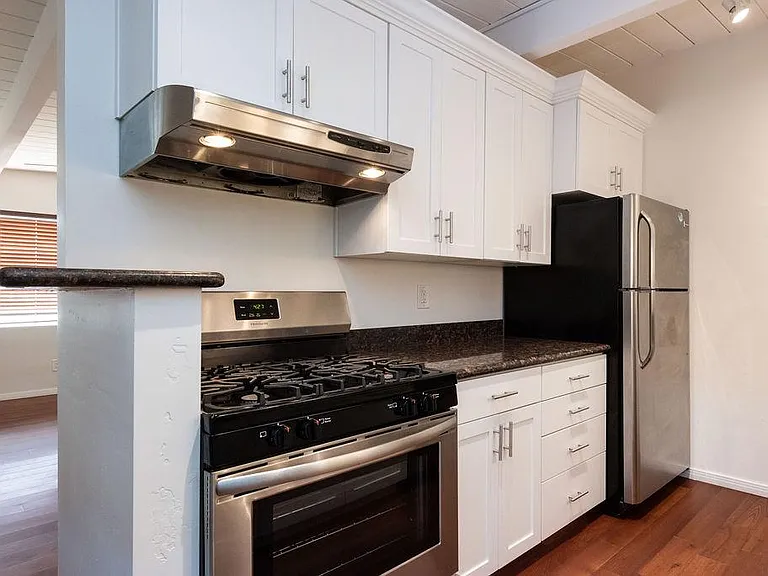 863 Sapphire St #9 — Photo 1