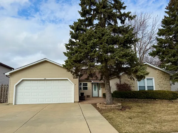 28 W Devon Ave, Glendale Heights, IL 60139