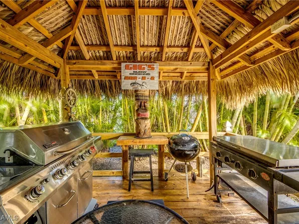 5029 Gulfgate Ln, Saint James City, FL 33956