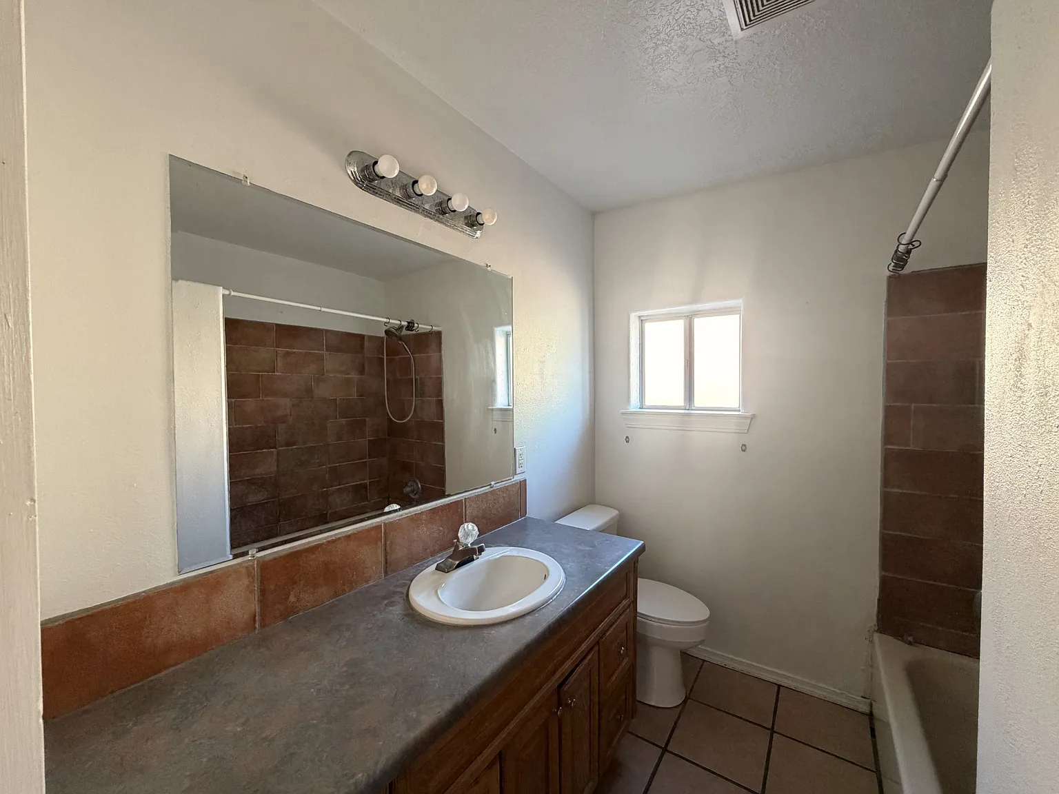 Large, Updated 1 Bedroom in the North Valley With Large Yard — Photo 4
