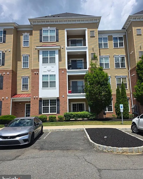 1115 Halifax Pl