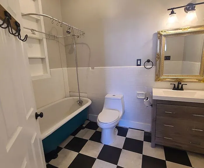 710 N 6th Ave #3 — Photo 16