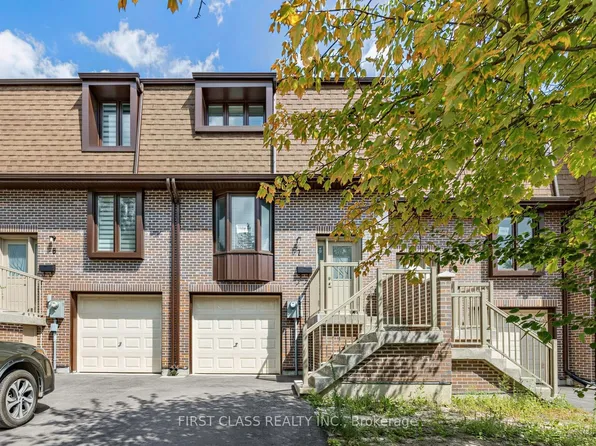 11 Plaisance Rd #7, Richmond Hill, ON L4C 5H1