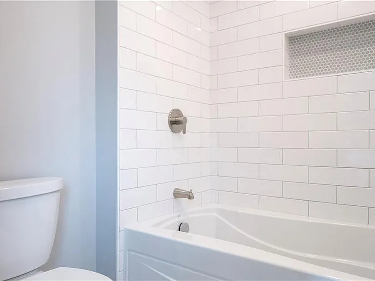 118 Ruggles Ave #101 — Photo 37
