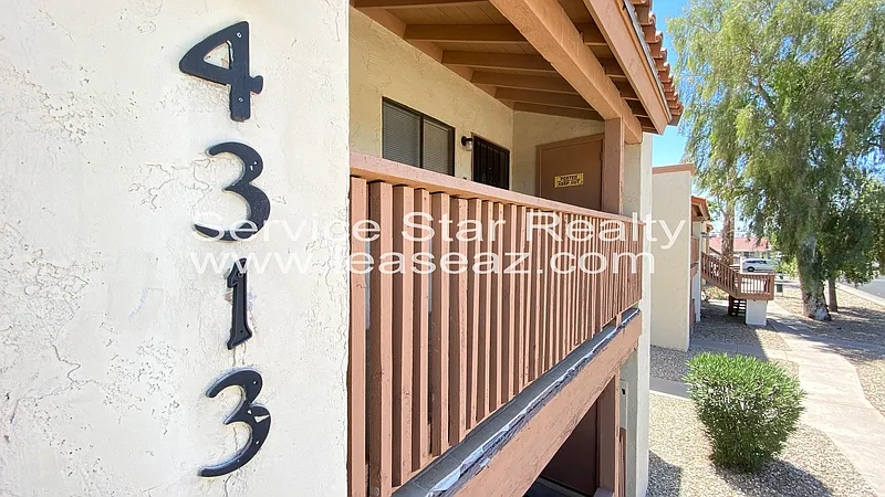 2 bed, 2.0 bath, 900 sqft, $1,050 — Photo 3