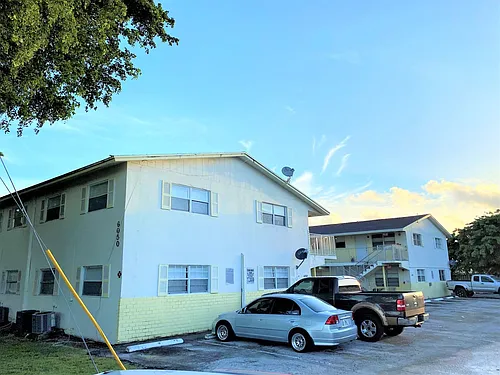 6050 NW 8th St Photo 1