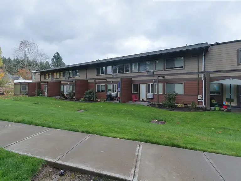 23455 SW Main St — Photo 8