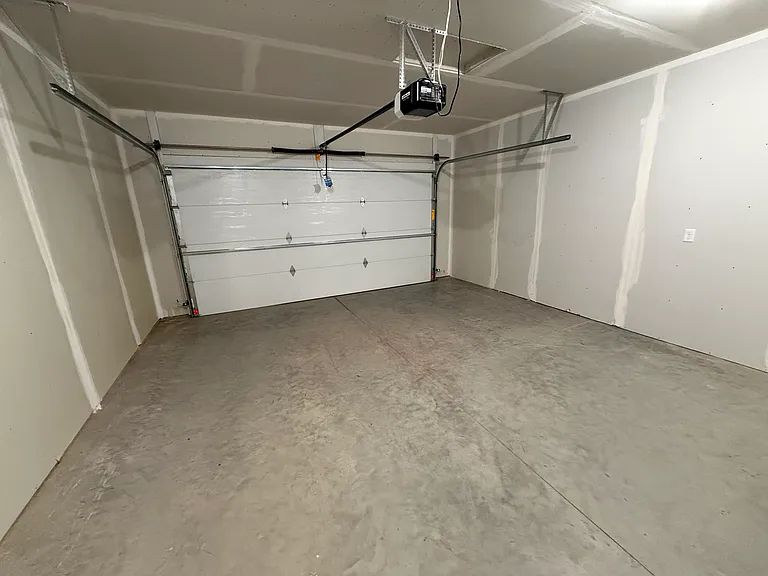 2 Stall Garage!