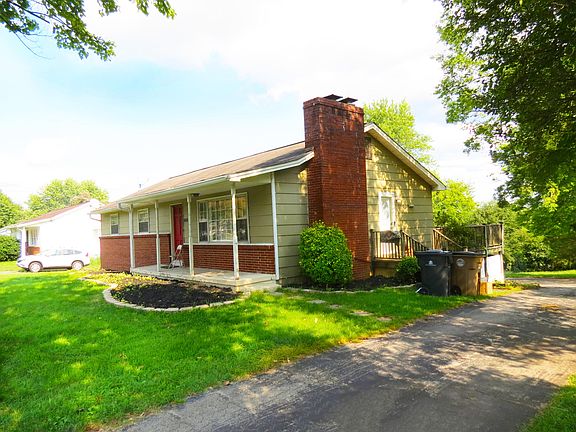 3rd image of 1020 W Parkway Ave