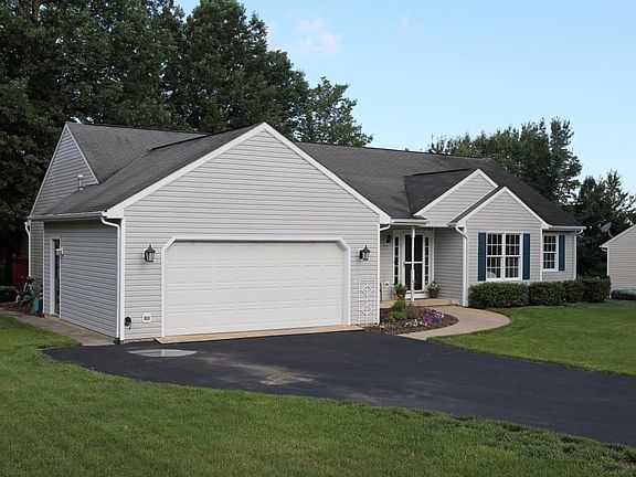 2nd image of 25 Seminole Cir