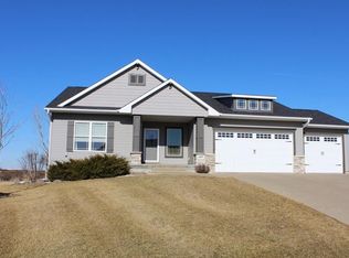6495 Cakebread Ct, Marion, IA 52302