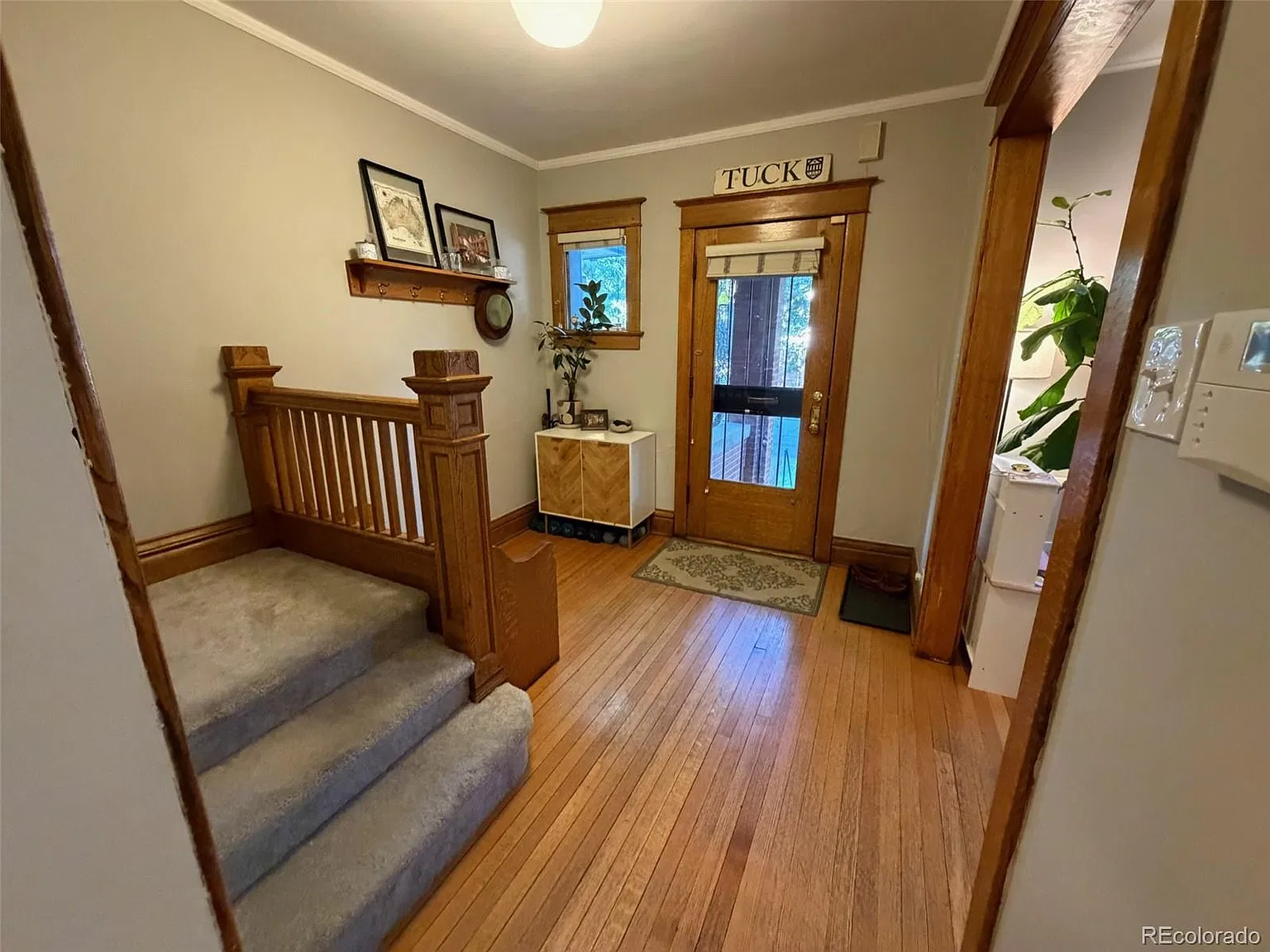 3 bed, 1.5 bath, 2120 sqft, $3,300 — Photo 2