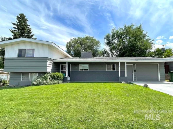 1036 SW 1st Ave, Ontario, OR 97914