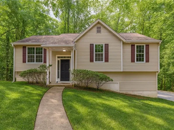 3138 Skyler Ct, Douglasville, GA 30135