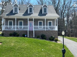 209 Bell Creek Dr, Staunton, VA 24401