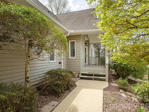 2nd image of 2115 Cumming Woods Ct