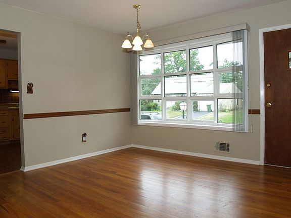 Dining Rm