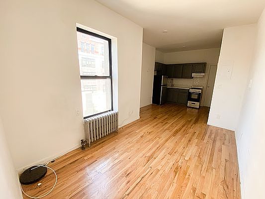 1st image of 2281 1st Ave #3