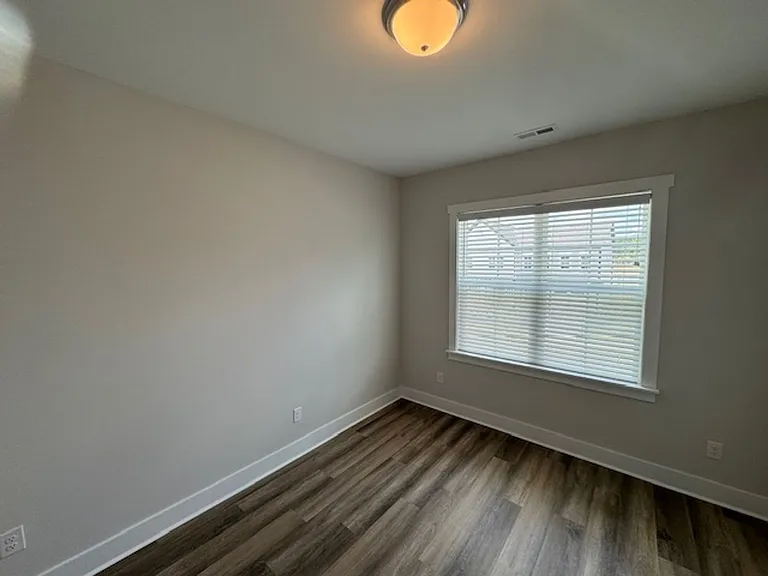 714 Jamescroft Way — Photo 17