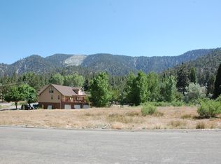 1043 Snowbird Rd, Wrightwood, CA 92397