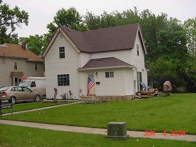 1st image of 214 W 2nd St N