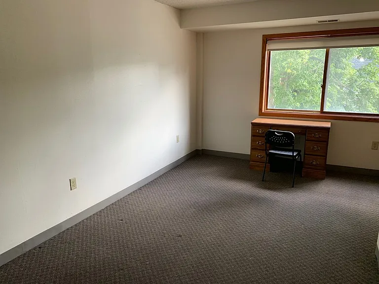 505 N Carroll St — Photo 9
