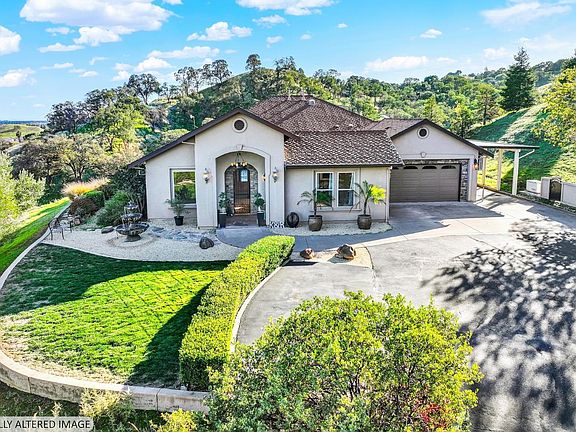 2nd image of 4157 Shelly Lane