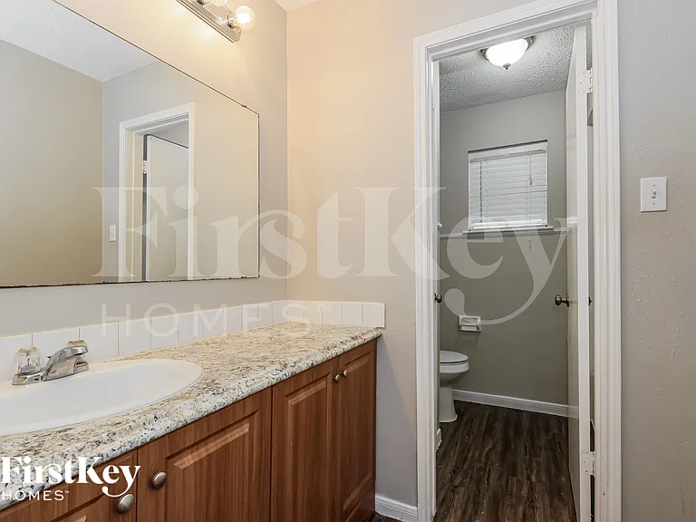26218 Maplewood Dr — Photo 14